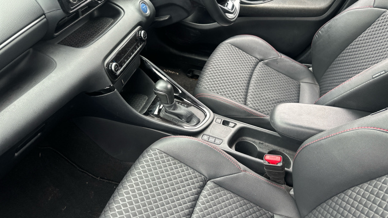 Toyota Yaris 1.5 Hybrid Launch Edition 5dr CVT Hybrid Hatchback